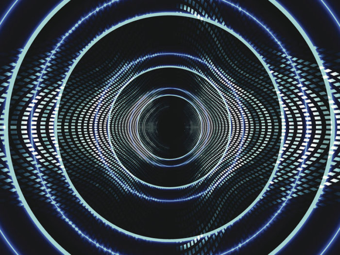 The massive role of tiny antennas